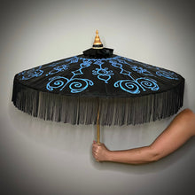 Load image into Gallery viewer, BLUE DAHLIA (fringed in black)