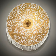 Load image into Gallery viewer, DATURA (fringed in white)