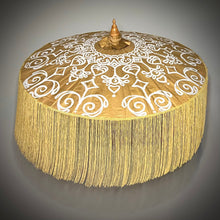 Load image into Gallery viewer, DATURA (fringed in gold)